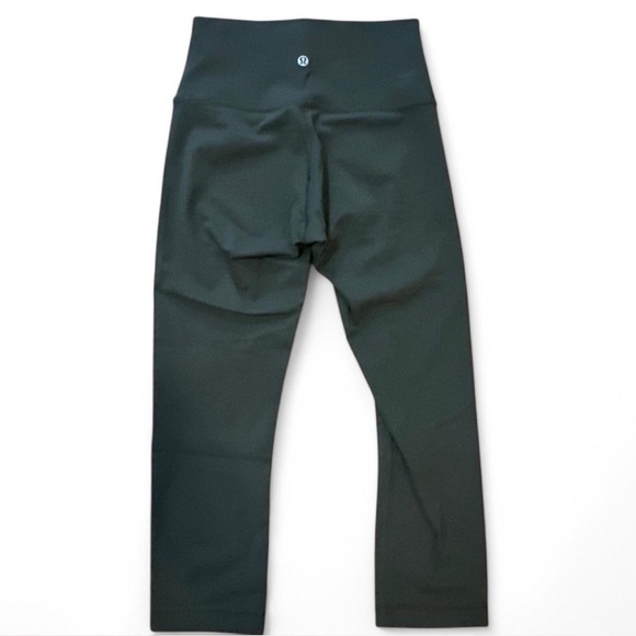 Lululemon - Picture 3 of 4